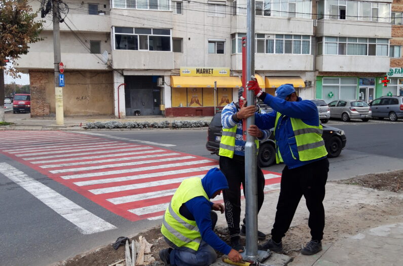 11. Montat stâlpi semafor